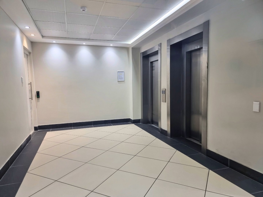 To Let commercial Property for Rent in De Waterkant Western Cape